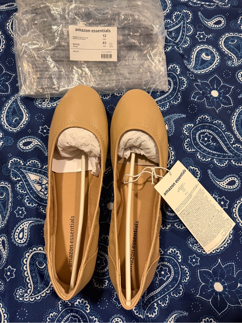 Amazon Essentials Tan Women's Ballet Flats - Rounded Toe NWT